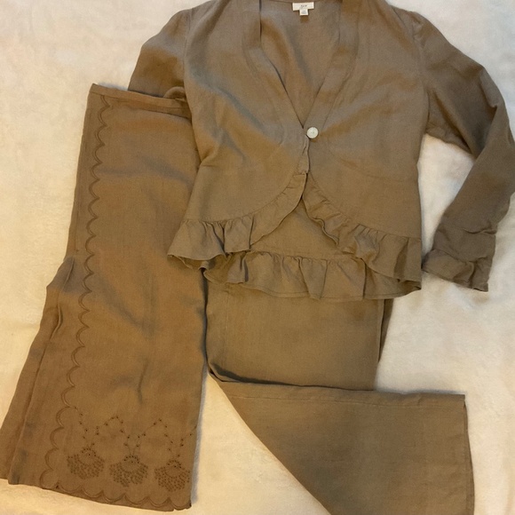 J. Jill Jackets & Blazers - J. Jill 3 piece linen, xs ruffle blazer, embroidered scallops skirt 4, crop pant